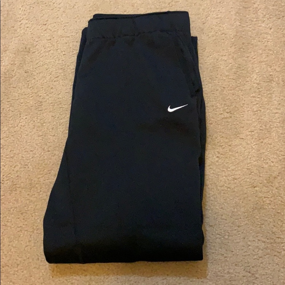Nike therma-fit sweatpants, size: medium